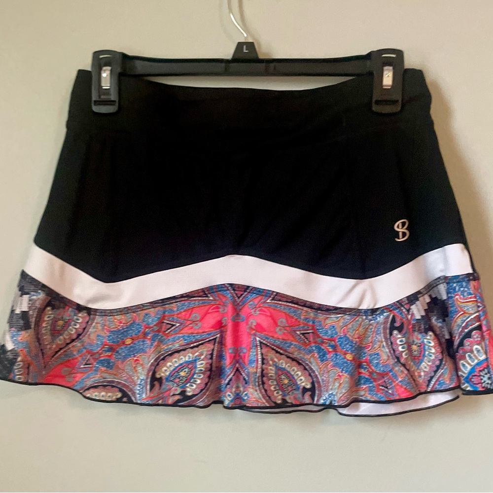 Sofibella Tennis Skirt, Size Small. Black with paisley trim. Like new.